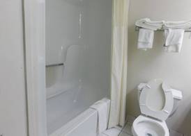 Quality Inn & Suites Thomasville-High Point 5