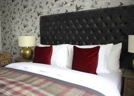 The Hayden Pub & Rooms 5