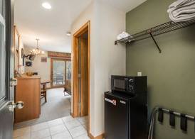 Ponderosa Lodge 3