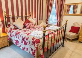Chestnuts House Boutique B&B 4
