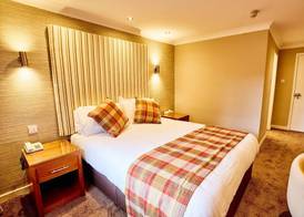 Abbotsford Hotel 4