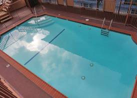 Hollywood Inn Express North 4