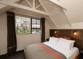Sherwood Queenstown 3