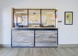 OYO Malden Airport Inn 3