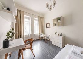 Chain Bridge Apartment 5