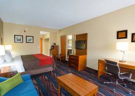 Baymont by Wyndham Bonita Springs 3