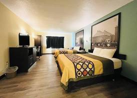 Super 8 by Wyndham Osseo WI 5