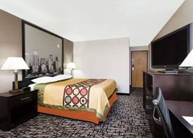 Super 8 by Wyndham Bremerton 4