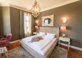 Schlosshotel Steinburg 2