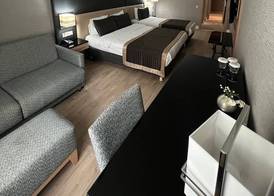 Darkhill Hotel 4