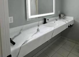 Road House Hotel & RV Park 4
