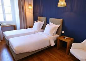 Hotel De La Mer 4