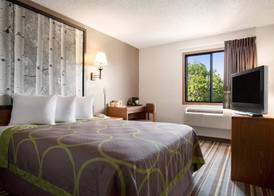 Super 8 by Wyndham Westminster Denver North 4
