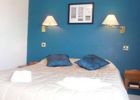 Bailey Ground Hotel 4