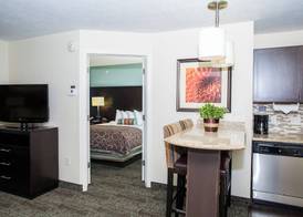 Staybridge Suites LINCOLN NORTHEAST by IHG 2