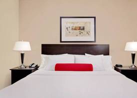 Ramada by Wyndham Camrose 4