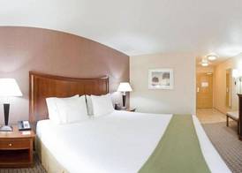 Holiday Inn Express & Suites WILLOWS by IHG 4