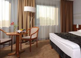 City Hotel 4