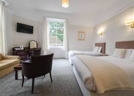 Fisher's Hotel 4