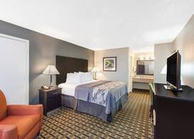 DAYS INN BY WYNDHAM ENNIS 3