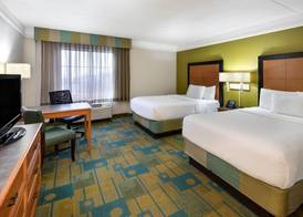 La Quinta by Wyndham Haywood Mall-Near Greenville Downtown 5