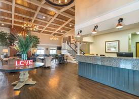 Best Western Plus University Park Inn & Suites 3