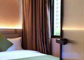 Hotel 165 5
