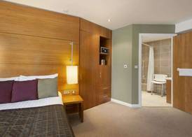 Ramada Plaza Wrexham 5