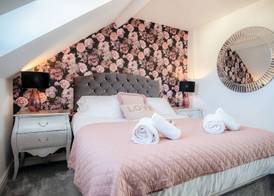 The Penthouse - Luxury 1 Bed - Panorama - Tenby 5