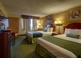 Ramada by Wyndham Macon 4