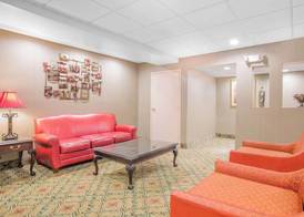 Days Inn by Wyndham Greenville 2