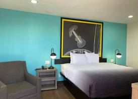 Super 8 by Wyndham Wichita Falls 4