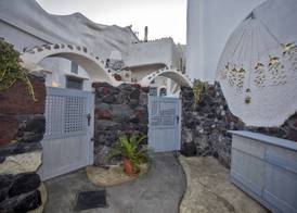 Αura Cave 3
