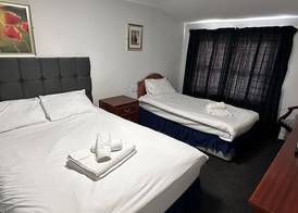 The Bruce Hotel 3