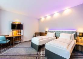 Premier Inn Frankfurt City Centre 5