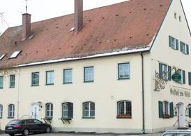 Hotel Und Gasthof Zum Hirsch 3