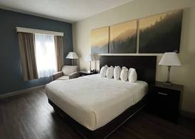 Days Inn by Wyndham Penn State 4