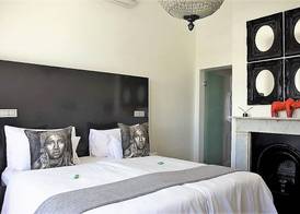 DysArt Boutique Hotel 5