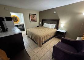 River Palm Hotel 4