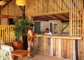 Beach House Beau Vallon 4