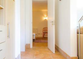 Liiiving in Porto | Oporto Garden Pool House 4