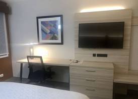 Holiday Inn Express FORT BRAGG by IHG 4