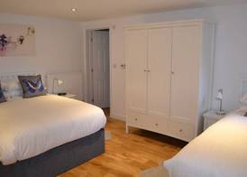 The Queen's Head Hotel 2