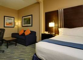 Holiday Inn Express & Suites MIDWEST CITY by IHG 4