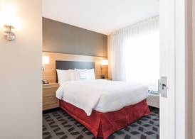 TownePlace Suites by Marriott Edmonton South 4