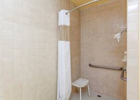 Americas Best Value Inn & Suites Bakersfield Central 4