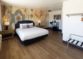 The Golden Spur Hotel 3