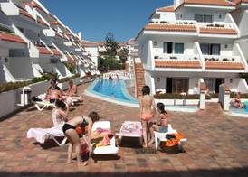 Las FLORITAS 23 Terrace and Swimming Pool 3