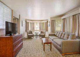 Best Western Harbour Pointe Lakefront 5