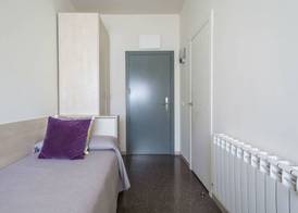 Albergue Residencia Universitaria Resa Los Abedules - Campus Accomodation 5